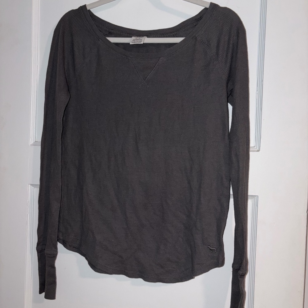 PINK Victoria's Secret Charcoal Long Sleeve Tee